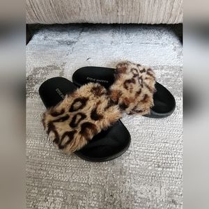 Girls Steve Madden Slides
